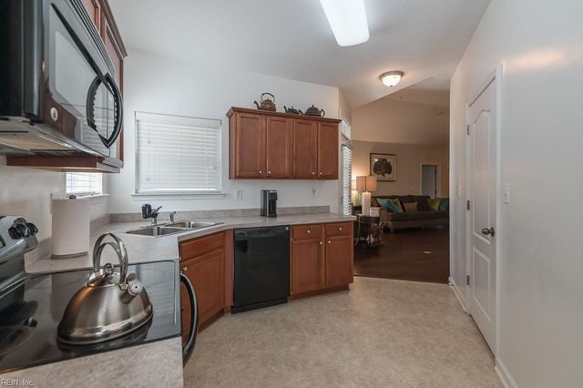 713 Windy Way Unit 102, Newport News, VA 23602