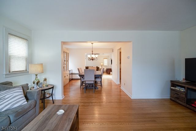 37 Mapes Ave, Nutley Twp., NJ 07110