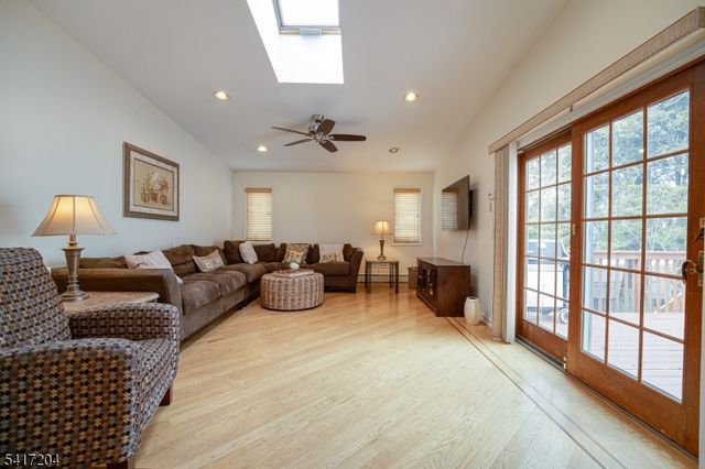 37 Mapes Ave, Nutley Twp., NJ 07110