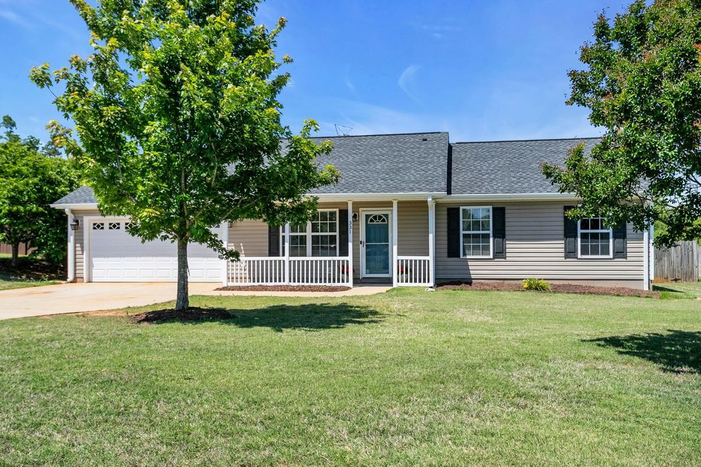 331 Bright Farm Road, Duncan, SC 29334