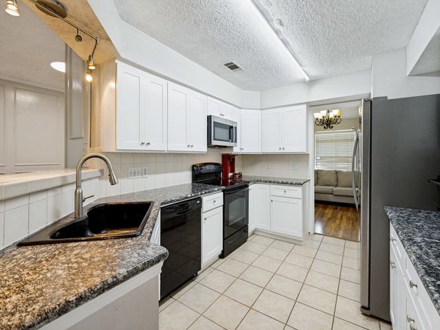 3000 Presidio Circle, Carrollton, TX 75007
