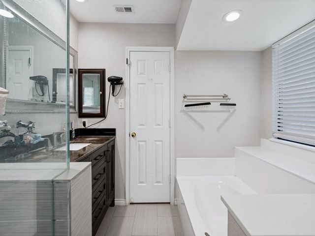 3000 Presidio Circle, Carrollton, TX 75007
