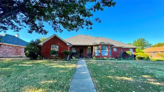 506 Pin Oak Drive, Terrell, TX 75161