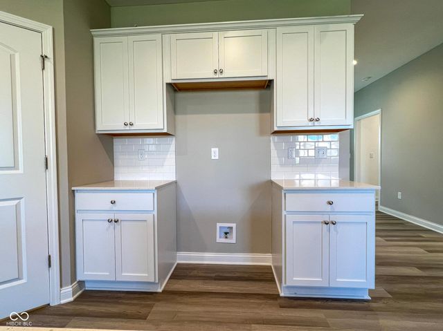 6621 12 Oaks Drive, Anderson, IN 46013