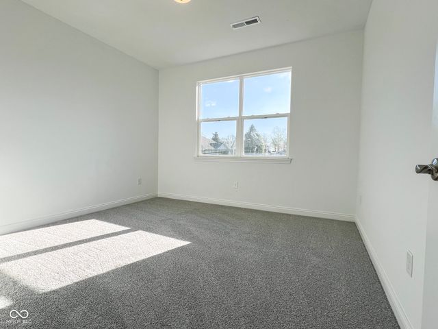 6621 12 Oaks Drive, Anderson, IN 46013