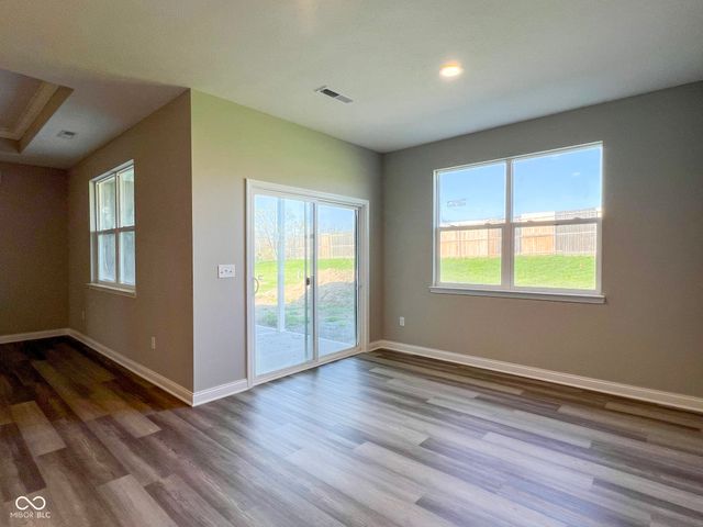 6621 12 Oaks Drive, Anderson, IN 46013