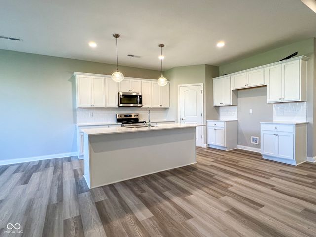 6621 12 Oaks Drive, Anderson, IN 46013