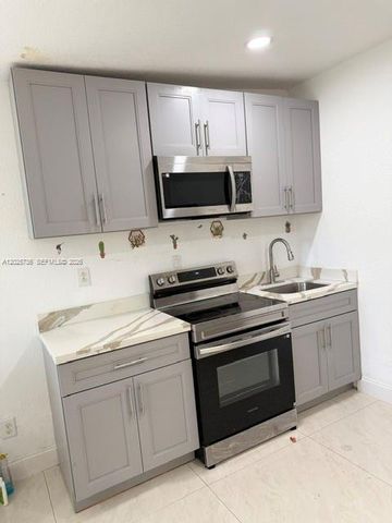 19521 NW 1st Ct, Miami Gardens, FL 33169