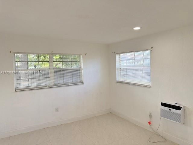 19521 NW 1st Ct, Miami Gardens, FL 33169
