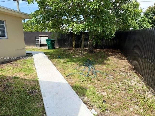 19521 NW 1st Ct, Miami Gardens, FL 33169