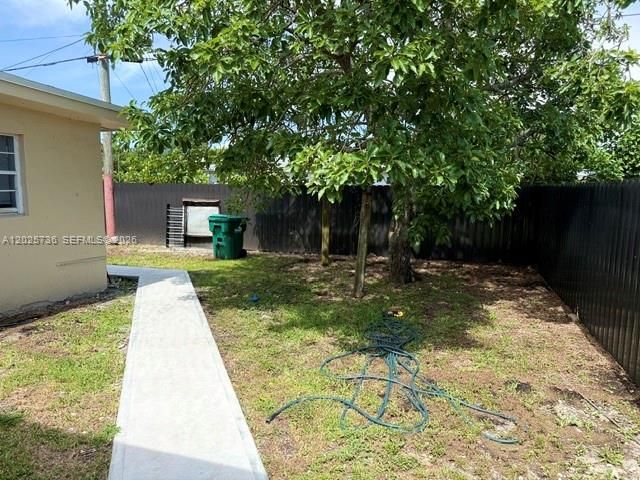 19521 NW 1st Ct, Miami Gardens, FL 33169