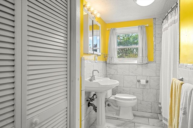 2 Canaan St, Boston, MA 02126