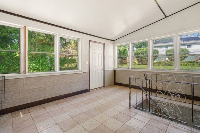 2 Canaan St, Boston, MA 02126