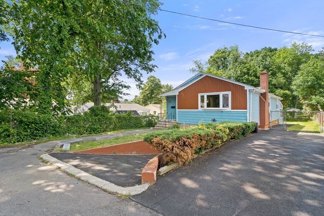 2 Canaan St, Boston, MA 02126
