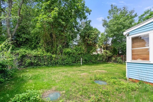 2 Canaan St, Boston, MA 02126