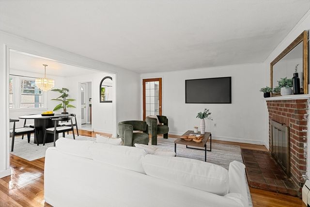 2 Canaan St, Boston, MA 02126
