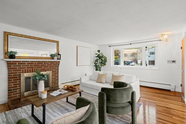 2 Canaan St, Boston, MA 02126