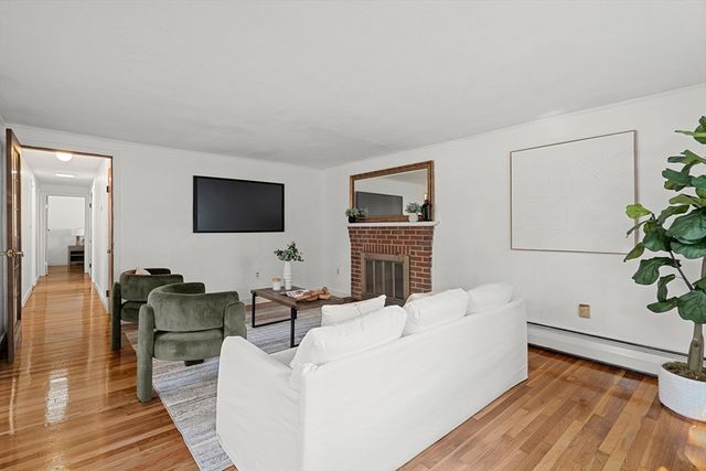 2 Canaan St, Boston, MA 02126