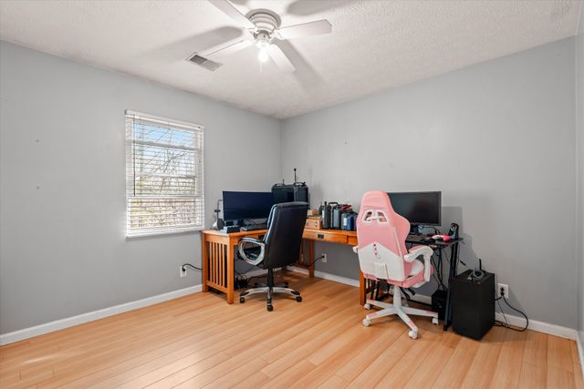 517 Skyview Dr, Ashland City, TN 37015