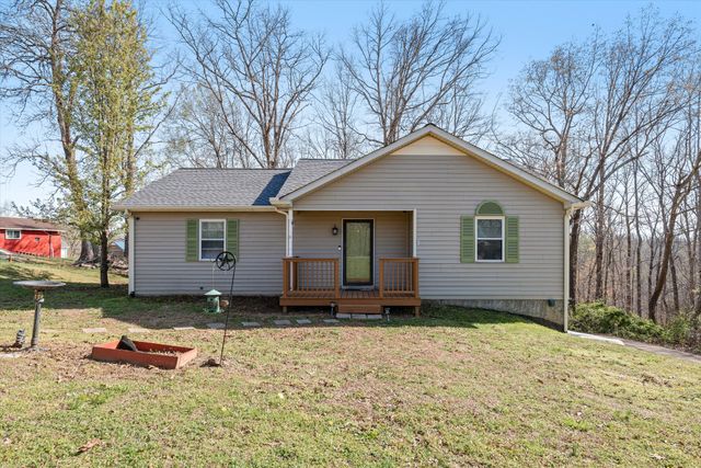 517 Skyview Dr, Ashland City, TN 37015