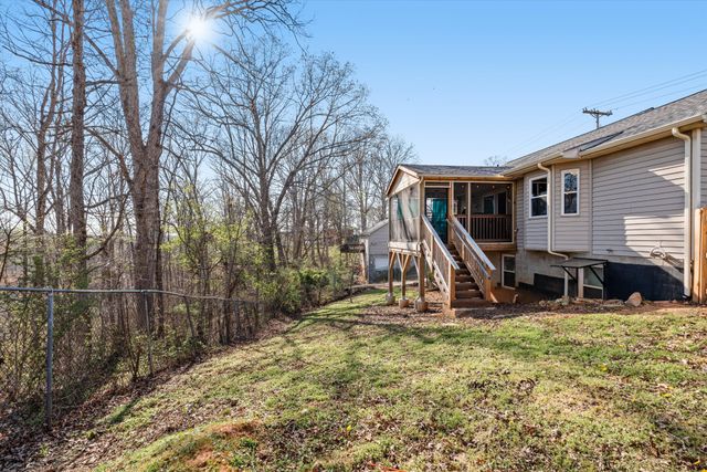 517 Skyview Dr, Ashland City, TN 37015