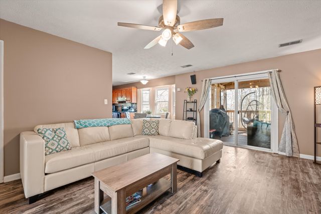 517 Skyview Dr, Ashland City, TN 37015