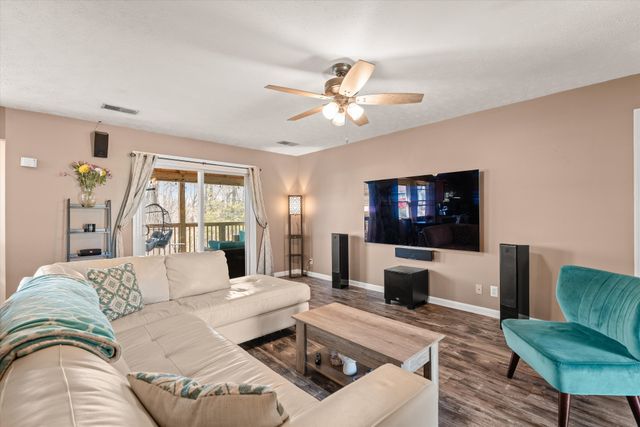 517 Skyview Dr, Ashland City, TN 37015