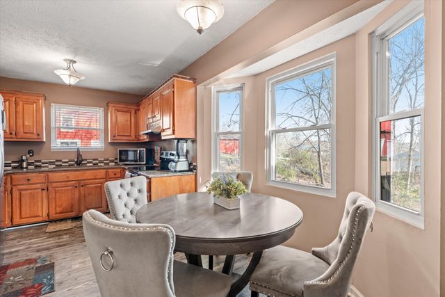 517 Skyview Dr, Ashland City, TN 37015