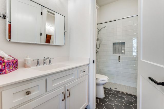 1517 Viridian Park Lane, Arlington, TX 76005