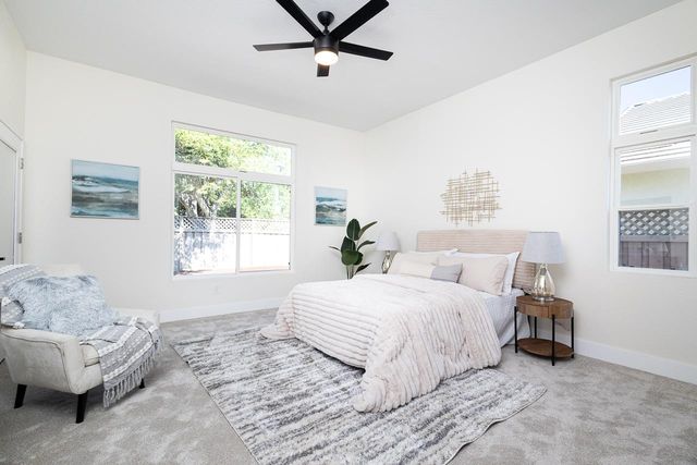 8017 Steamboat Ln, Roseville, CA 95747