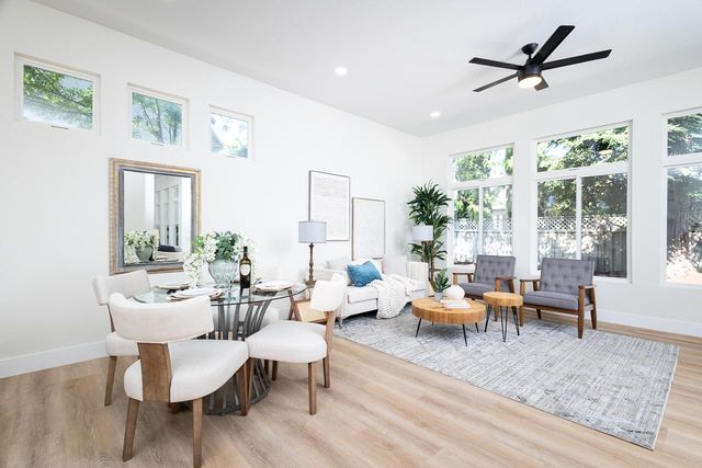 8017 Steamboat Ln, Roseville, CA 95747