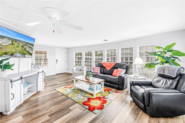 672 SUGAR PALM STREET, Largo, FL 33778