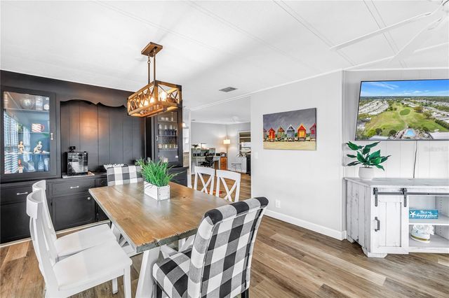 672 SUGAR PALM STREET, Largo, FL 33778