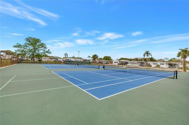 672 SUGAR PALM STREET, Largo, FL 33778