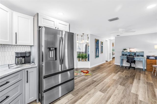 672 SUGAR PALM STREET, Largo, FL 33778