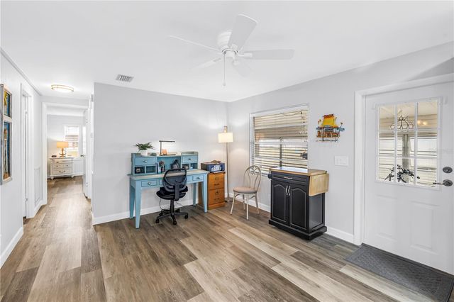 672 SUGAR PALM STREET, Largo, FL 33778