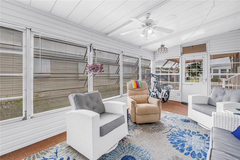 Image 22 of property listing at 672 SUGAR PALM STREET, Largo, FL 33778