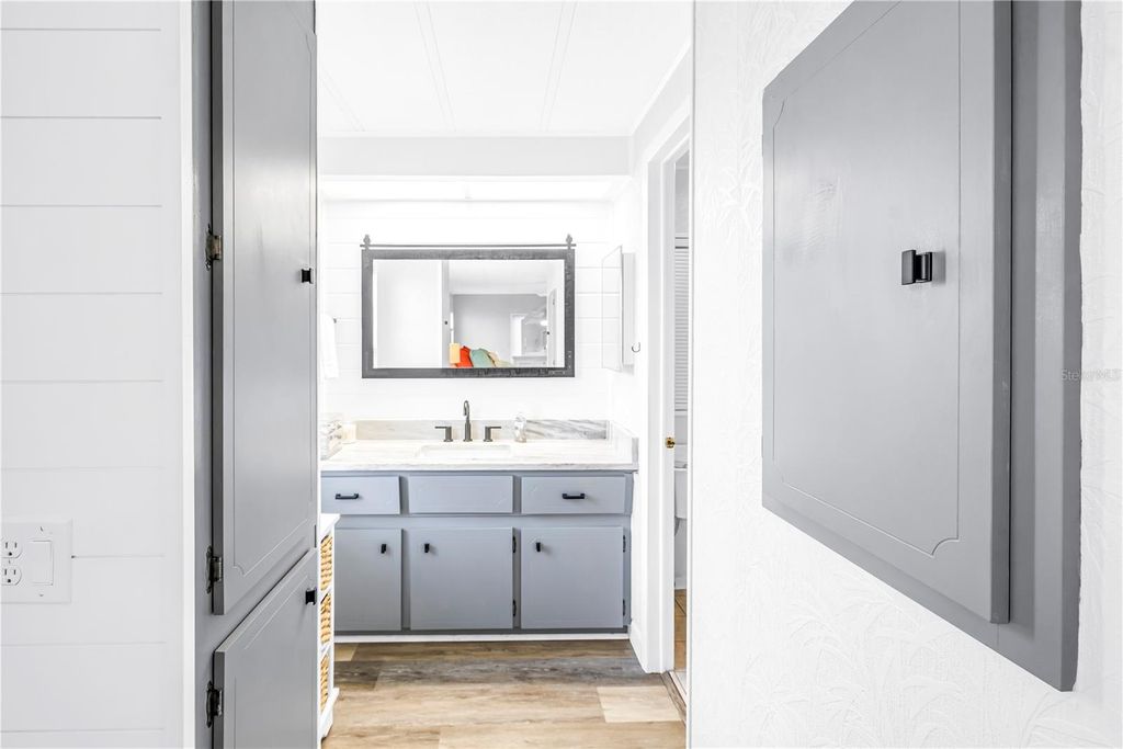 Image 27 of property listing at 672 SUGAR PALM STREET, Largo, FL 33778