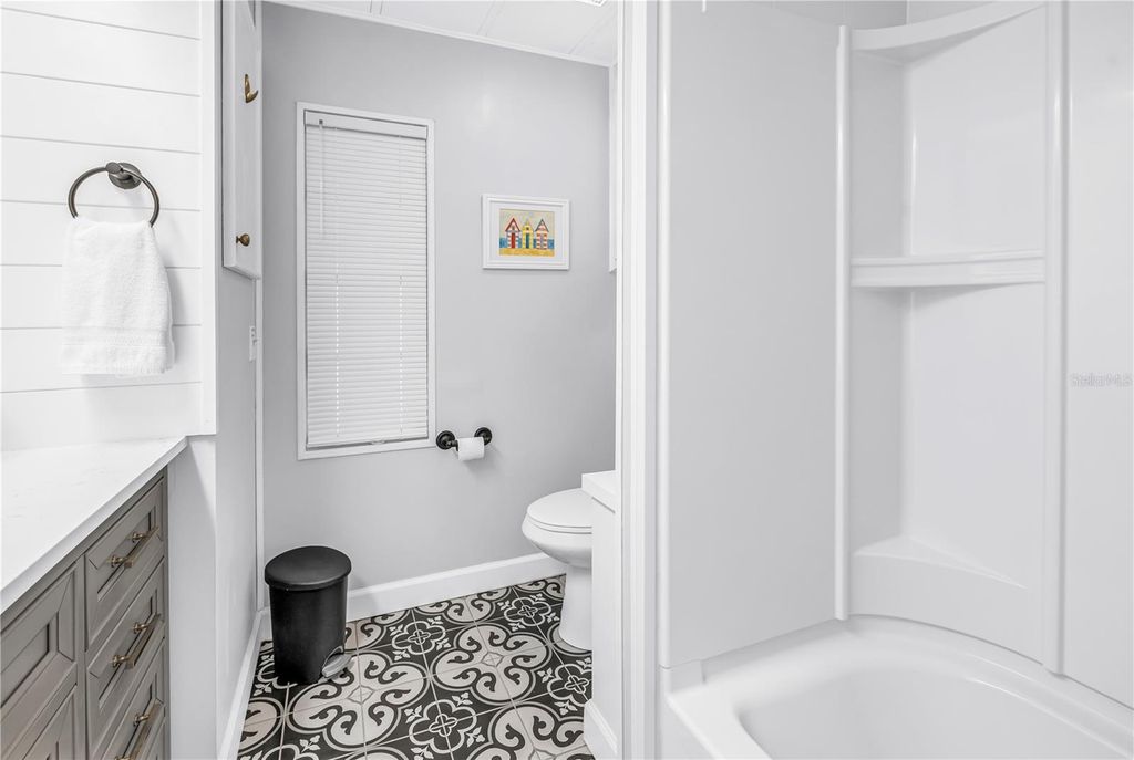 Image 33 of property listing at 672 SUGAR PALM STREET, Largo, FL 33778