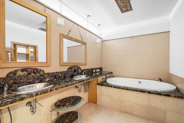 3500 Mystic Pointe Drive, Aventura, FL 33180