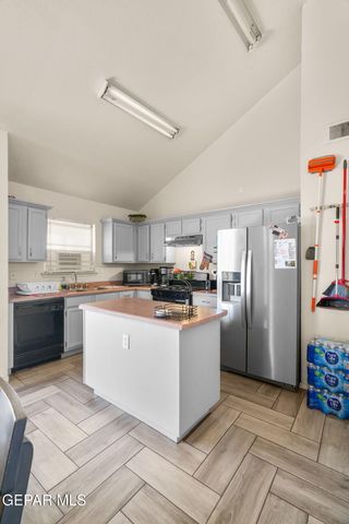 7987 NIGHT FALL Place, El Paso, TX 79932