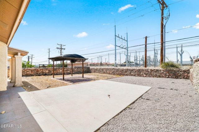 7987 NIGHT FALL Place, El Paso, TX 79932