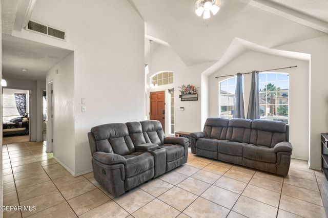 7987 NIGHT FALL Place, El Paso, TX 79932