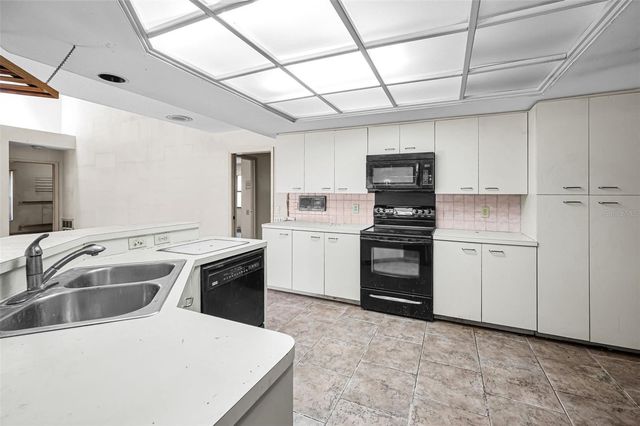 107 WOODCREEK DRIVE S, Safety Harbor, FL 34695