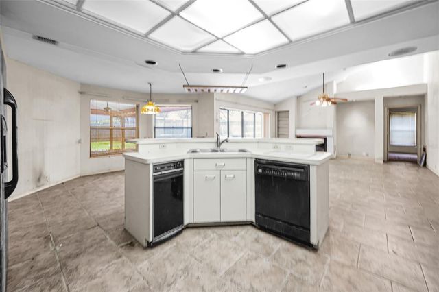 107 WOODCREEK DRIVE S, Safety Harbor, FL 34695