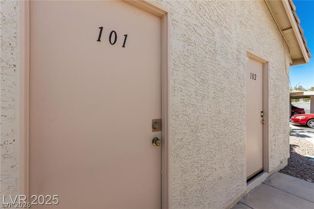 905 Sulphur Springs Lane 101, Las Vegas, NV 89128