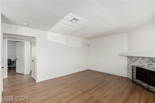 905 Sulphur Springs Lane 101, Las Vegas, NV 89128