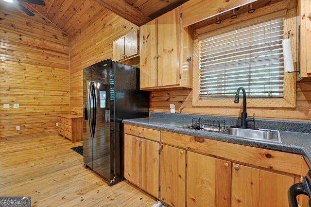 665 Shady Lane, Mineral Bluff, GA 30559