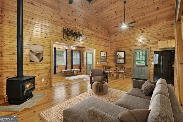 665 Shady Lane, Mineral Bluff, GA 30559