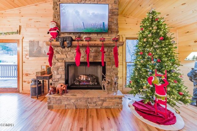 3919 Ole Smoky Way, Sevierville, TN 37862